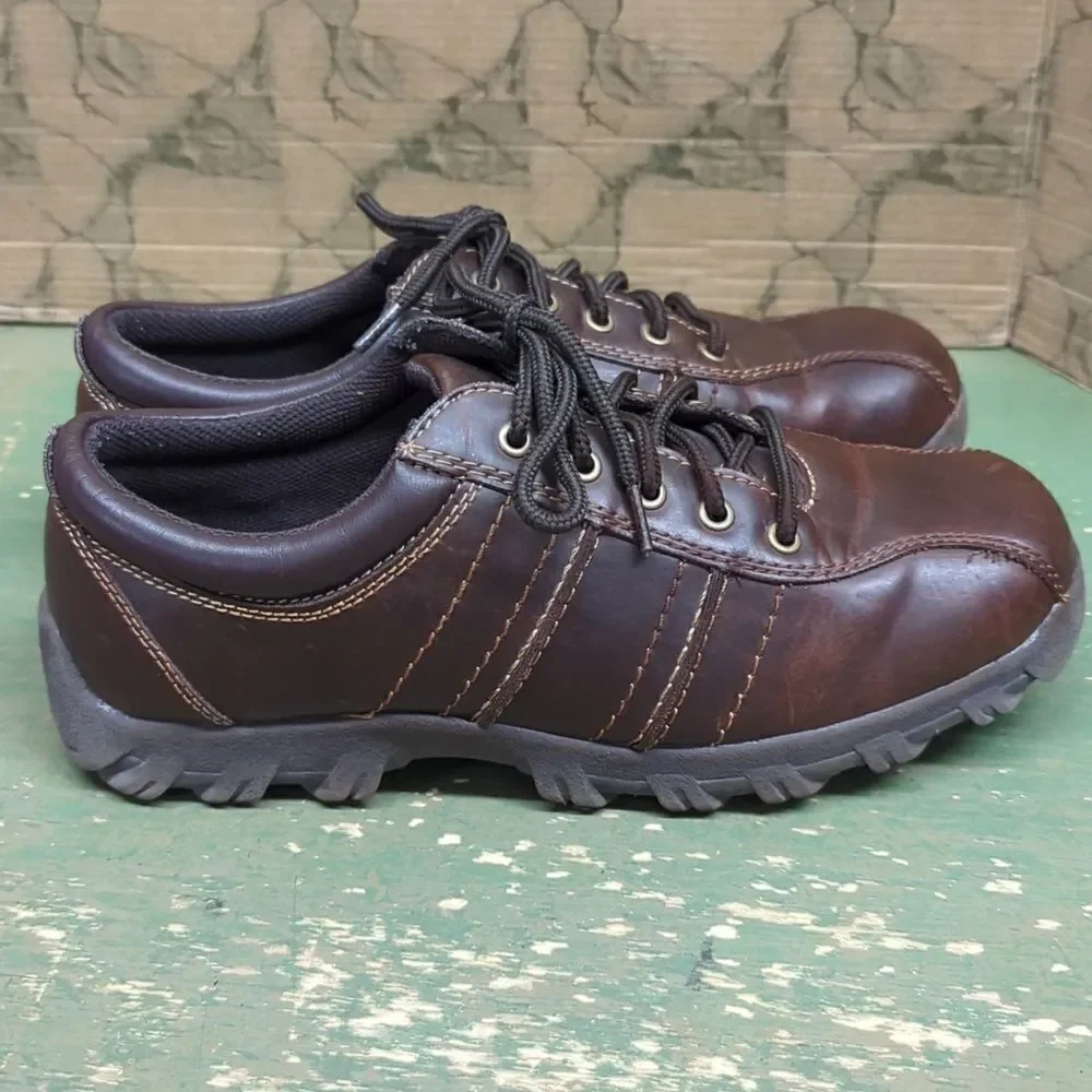 Boys Madison Avenue Brown Shoes‎ Size 5 1/2 M Donovan Laces